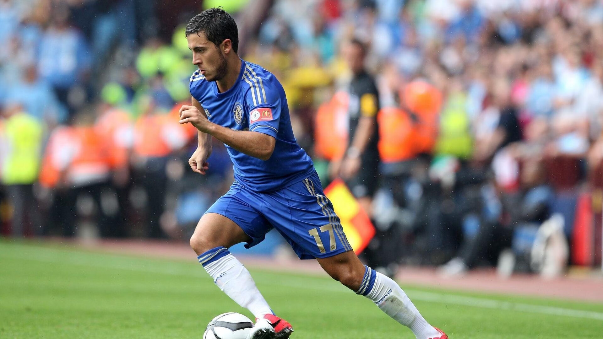 德国女子公路赛选手在比赛中获得第十二名,德国女短跑